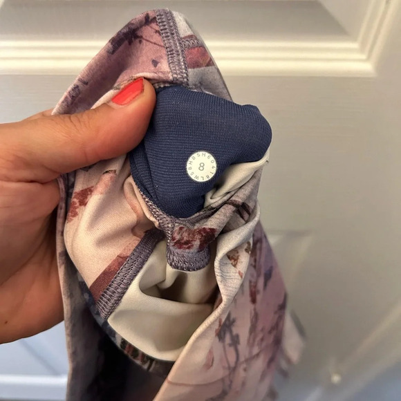 ! Lululemon Wunder Under High Rise 7/8 Tight size 8 - Picture 7 of 7